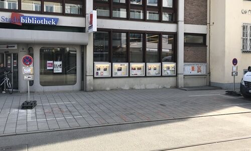 Halteverbotsschilder für eine Veranstaltung in München.